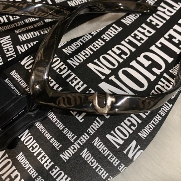 Women’s Malaya True Religion Flip Flops - Picture 3 of 4